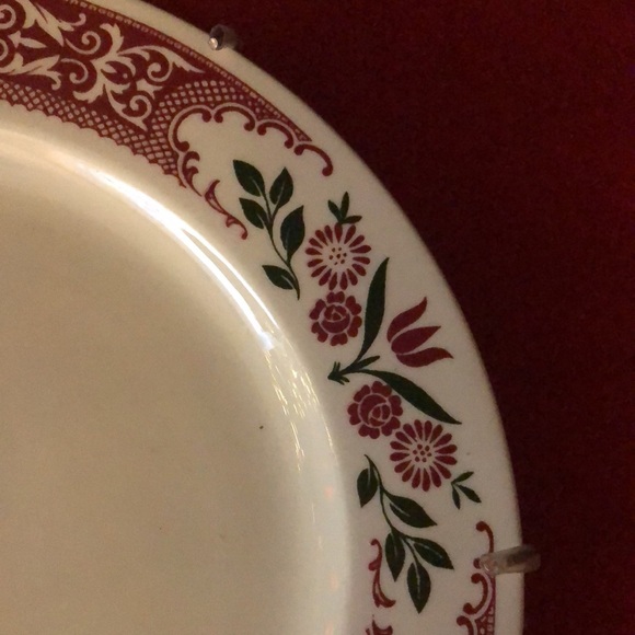 Homer Laughlin Burgundy Made in USA G55N6 Display Plate or Dinner Plate - Picture 2 of 4